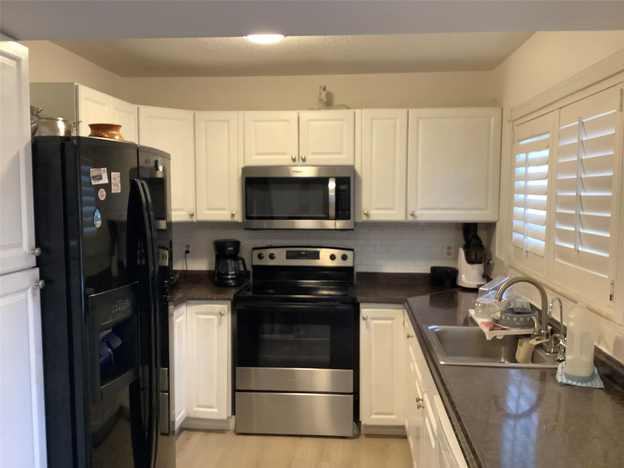 Forest Condo 01-03 - Residential Lease