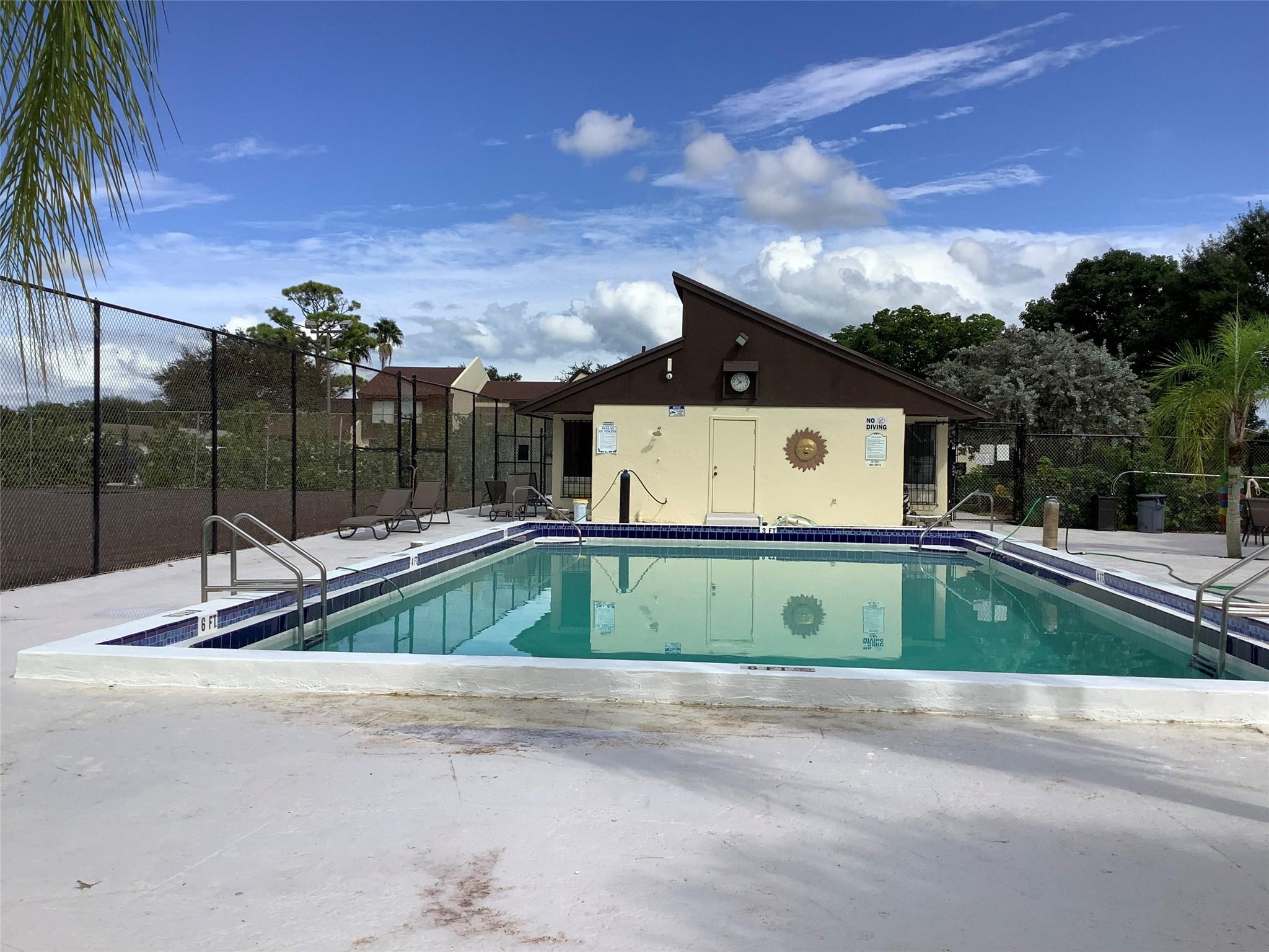 Forest Condo 01-03 - Residential Lease