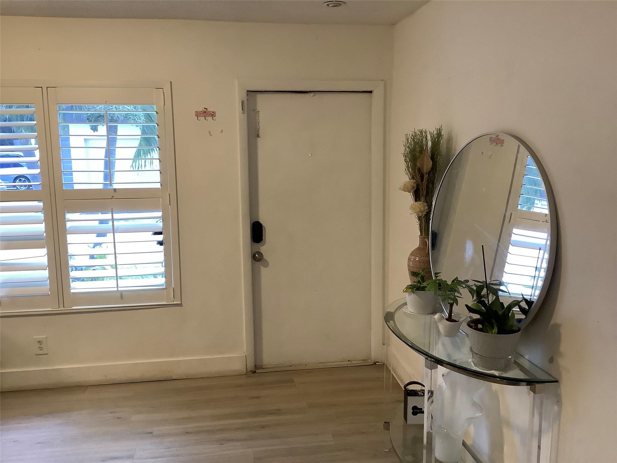 Forest Condo 01-03 - Residential Lease