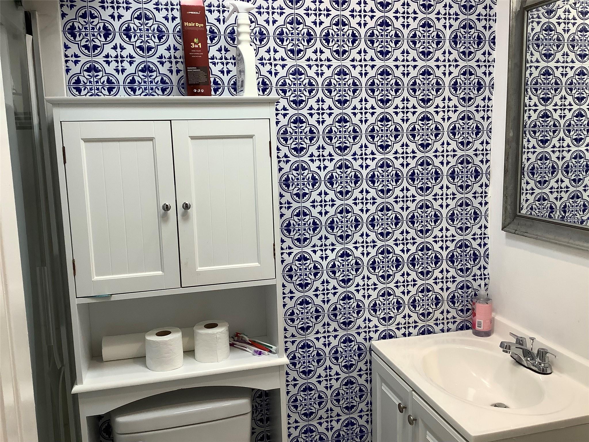 Forest Condo 01-03 - Residential Lease