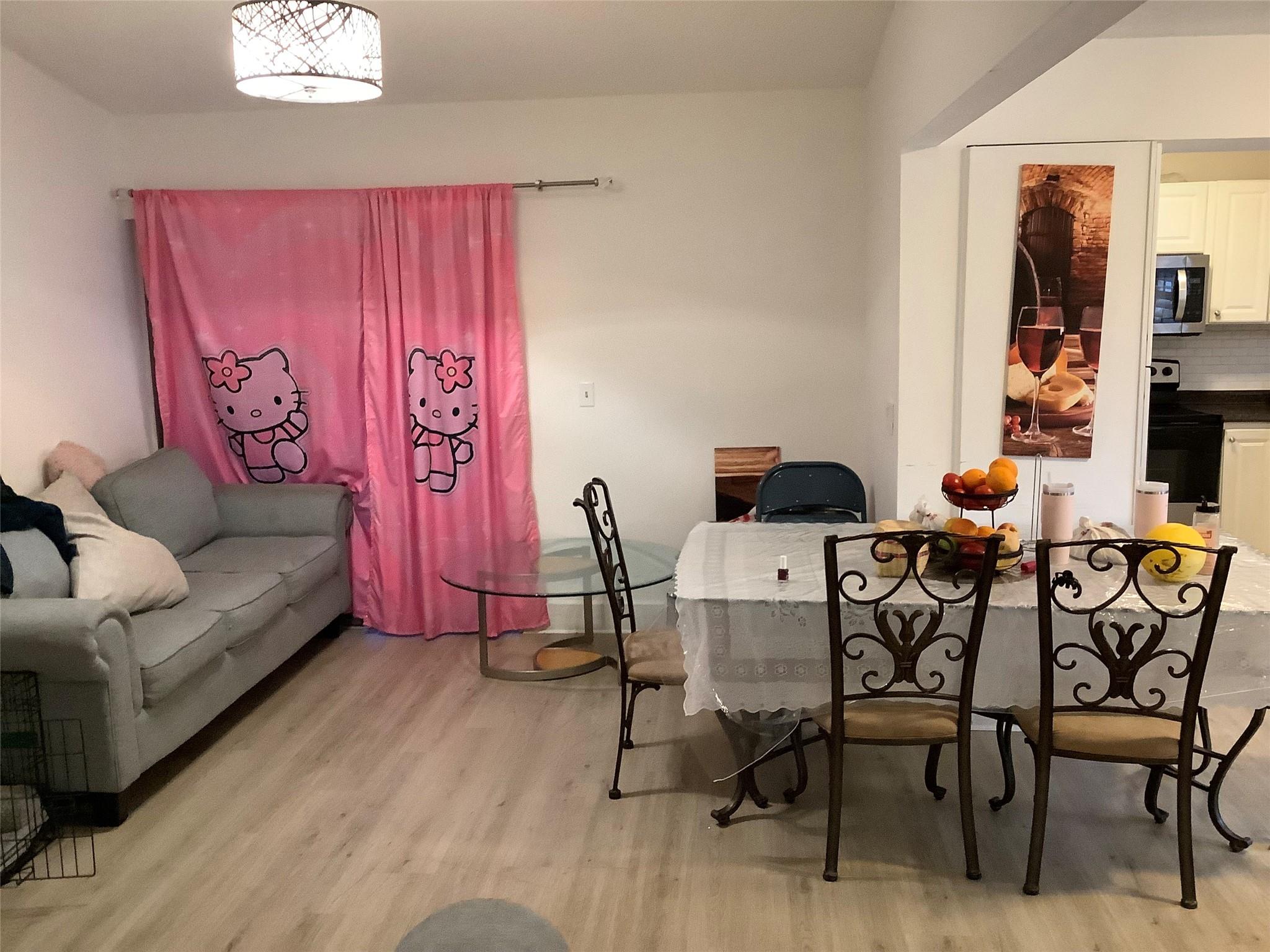 Forest Condo 01-03 - Residential Lease