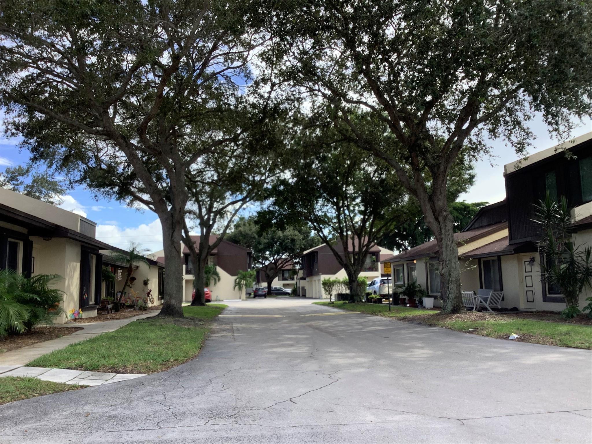 Forest Condo 01-03 - Residential Lease