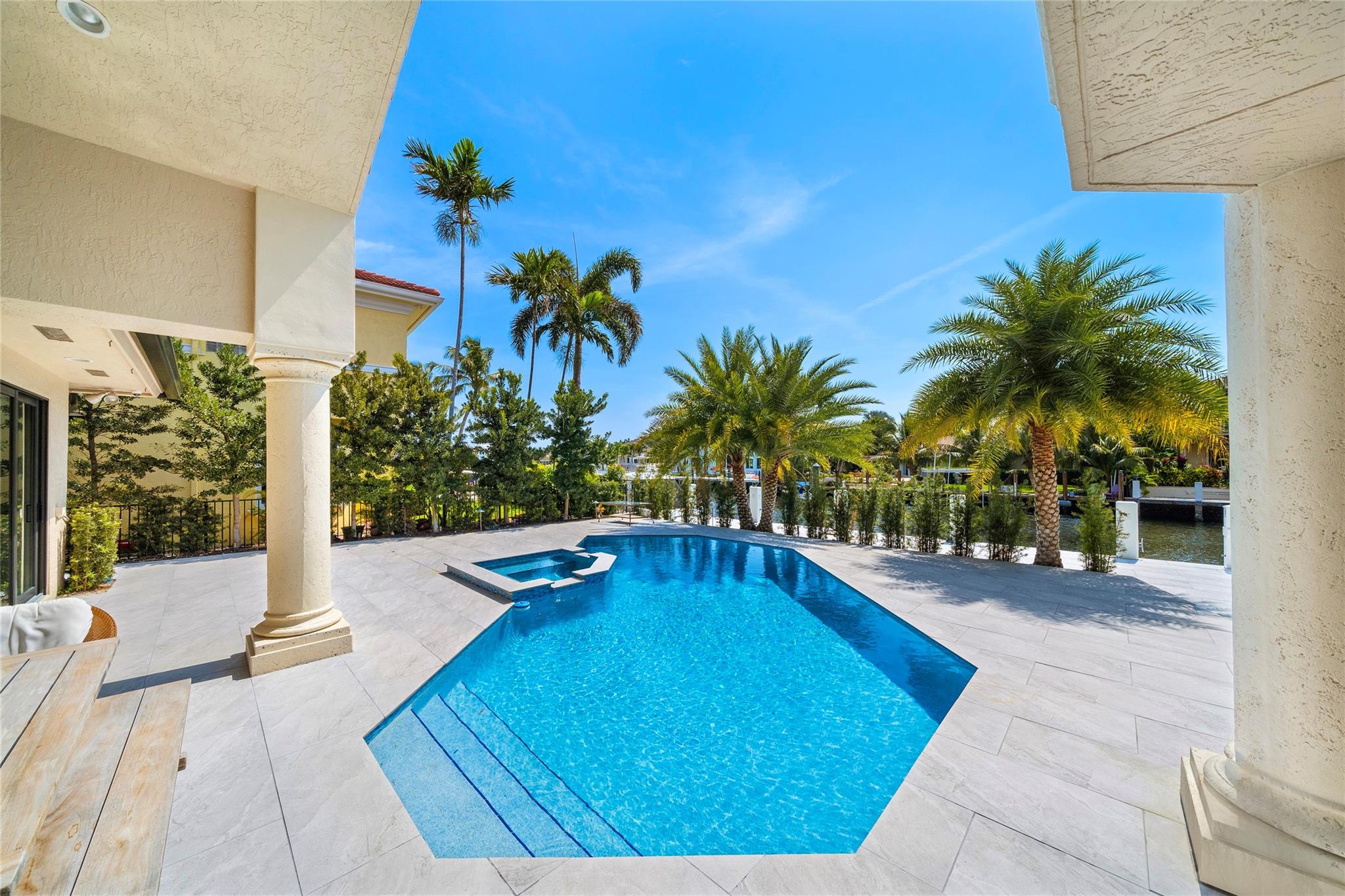 Lighthouse Point 4th Sec - Residential