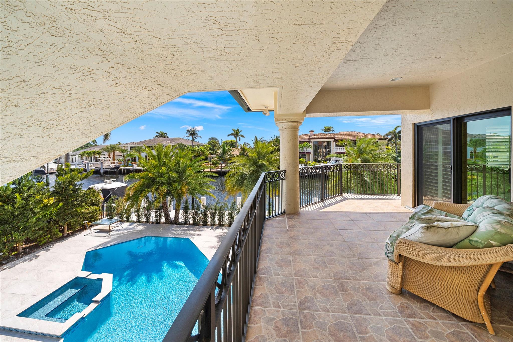 Lighthouse Point 4th Sec - Residential