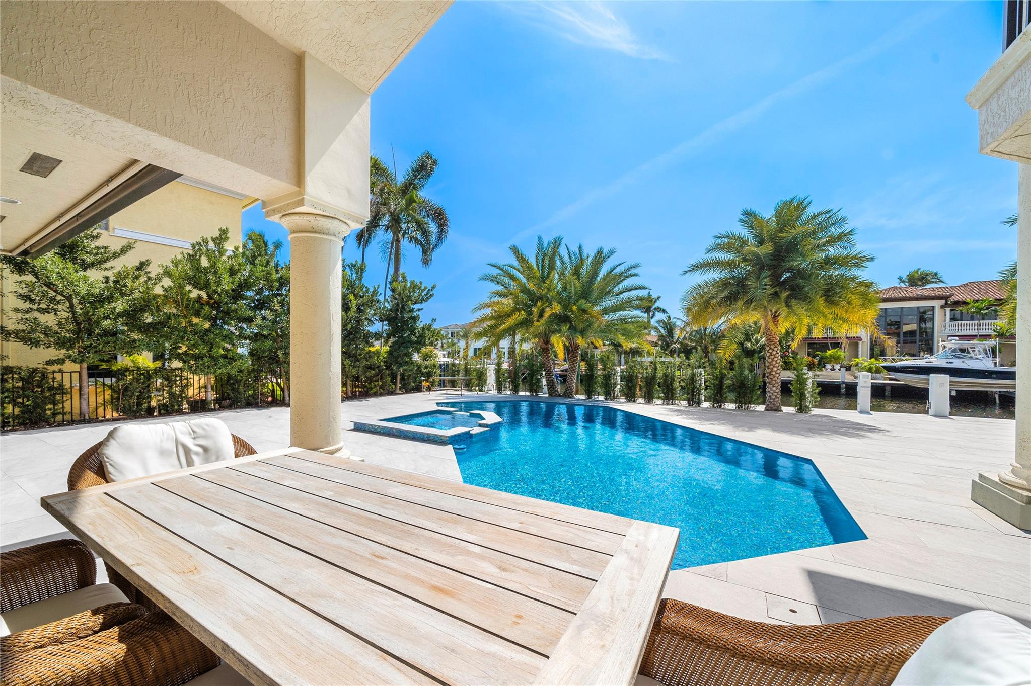 Lighthouse Point 4th Sec - Residential