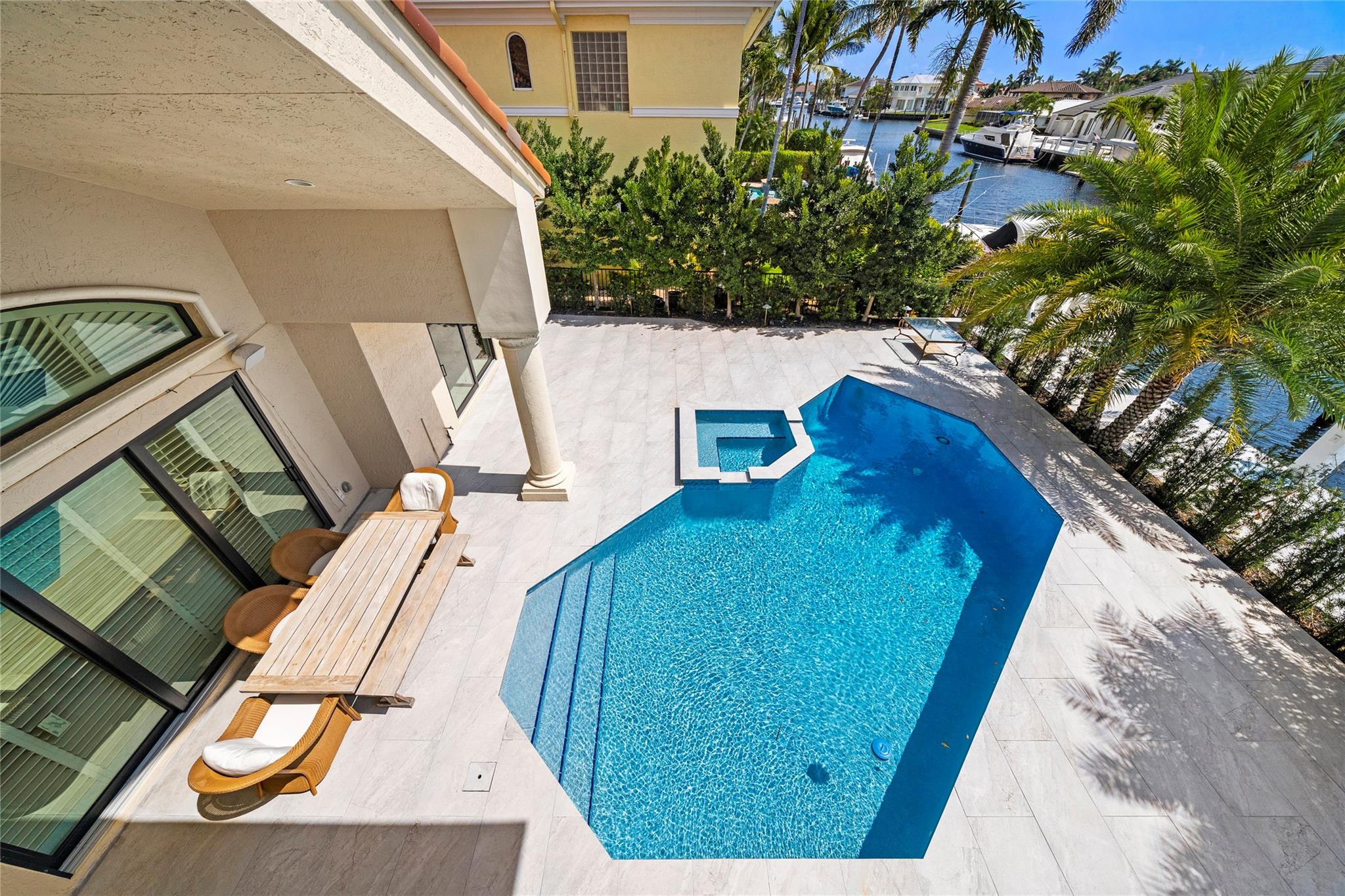 Lighthouse Point 4th Sec - Residential