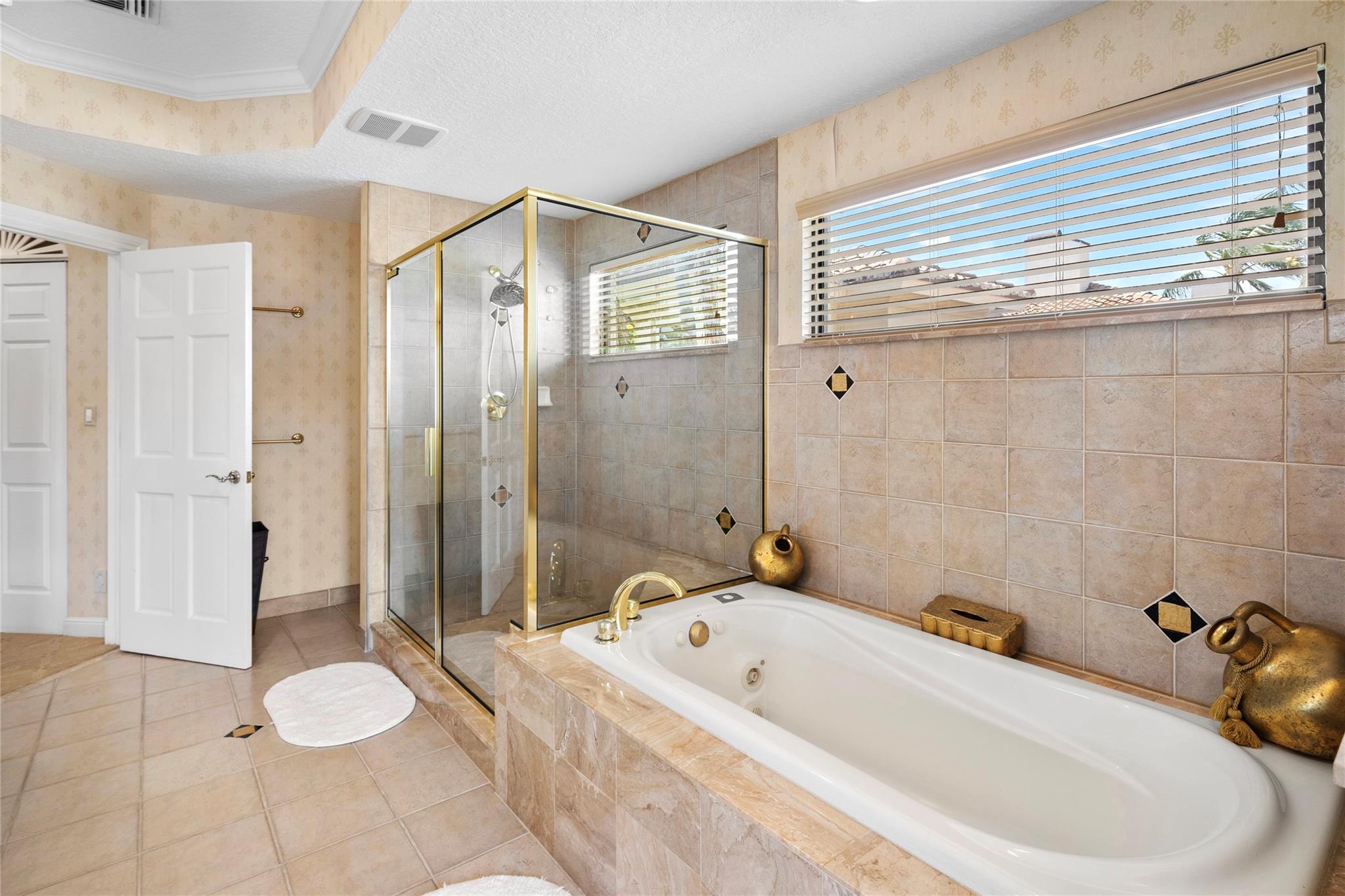 Lighthouse Point 4th Sec - Residential