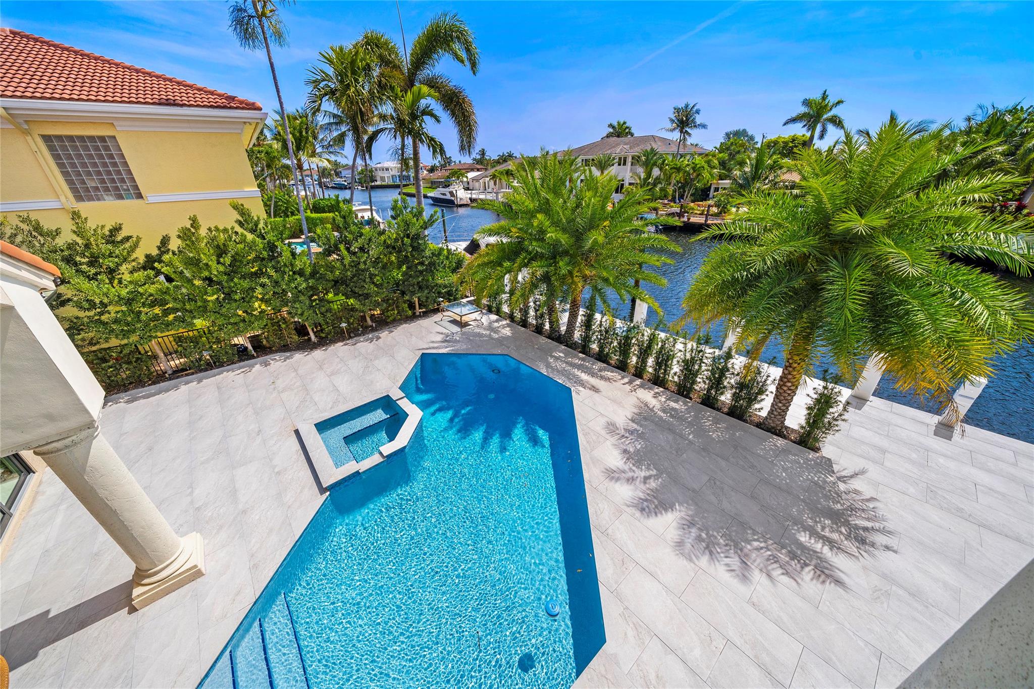 Lighthouse Point 4th Sec - Residential