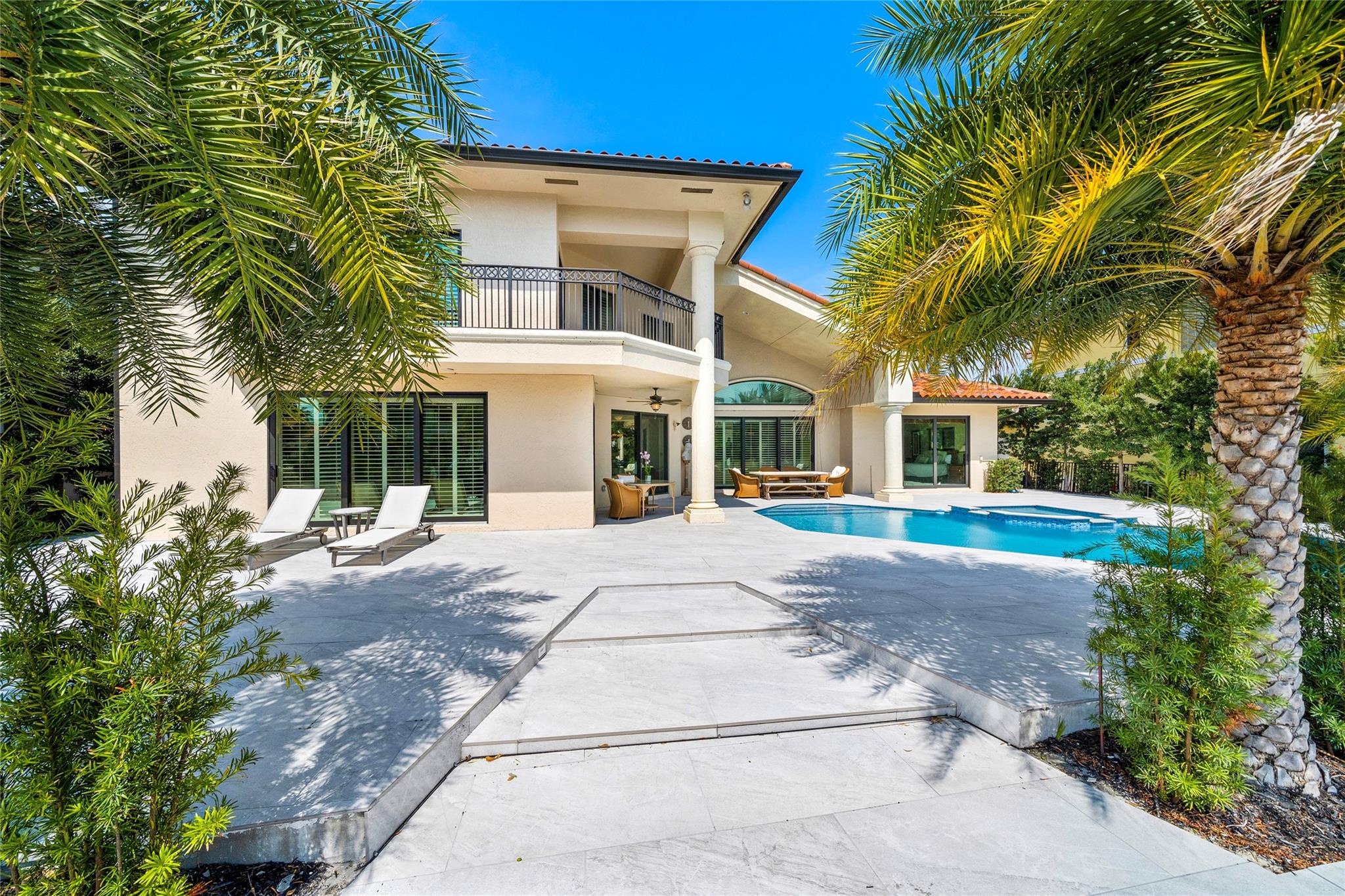 Lighthouse Point 4th Sec - Residential