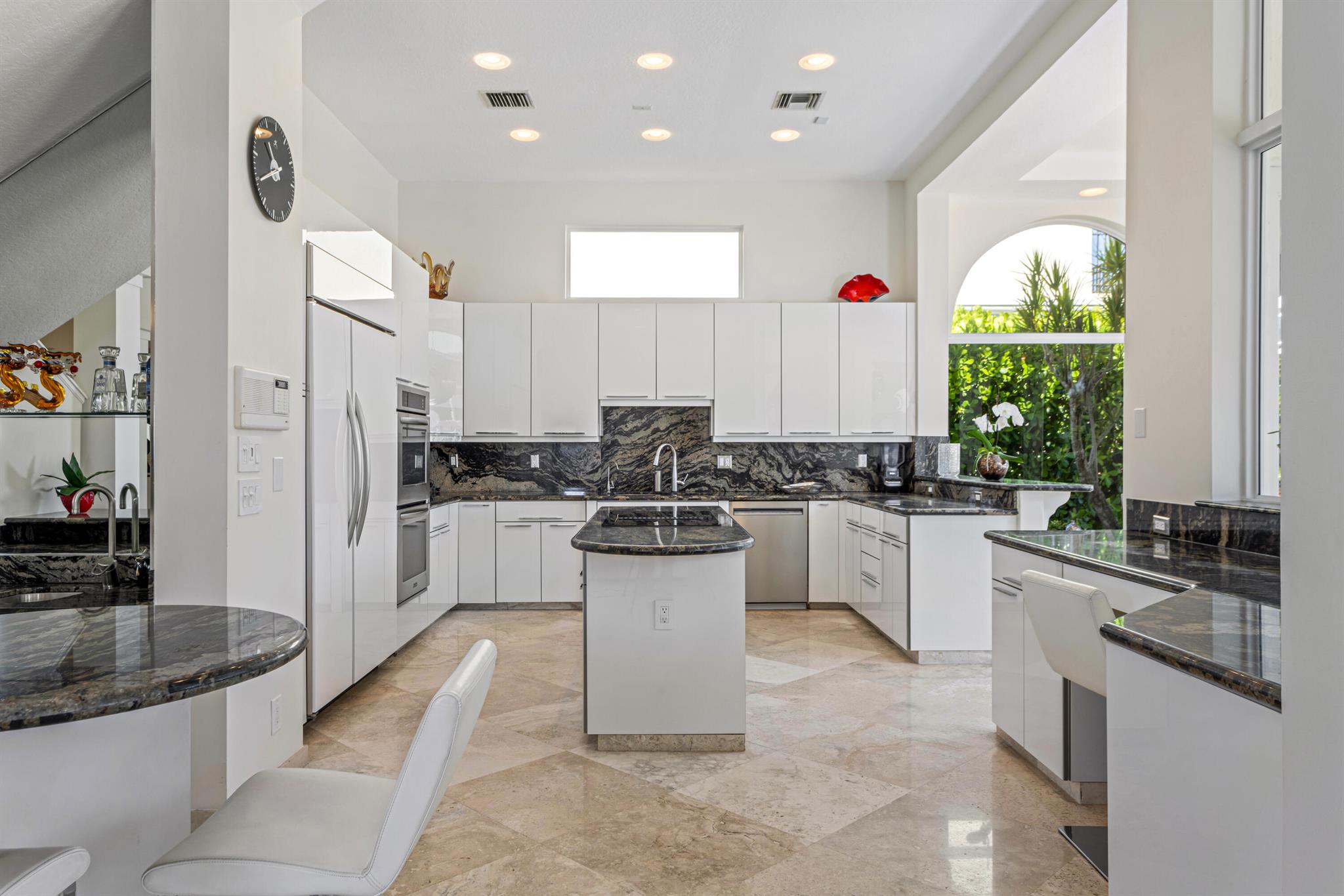 LAKE ROGERS ISLE UNIT A - Residential