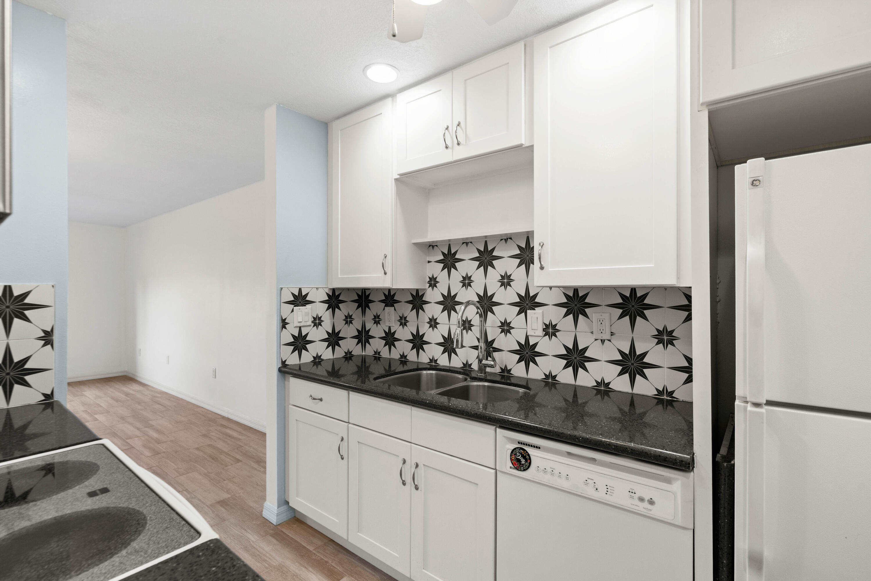 MILES GRANT CONDO - Residential
