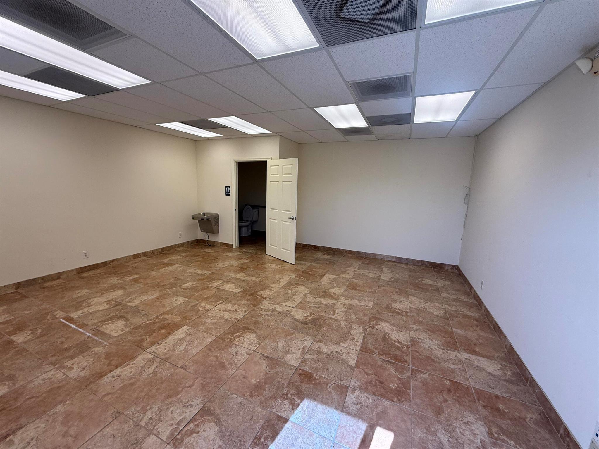 CONTRACTORS BUSINESS PARK - Commercial Lease