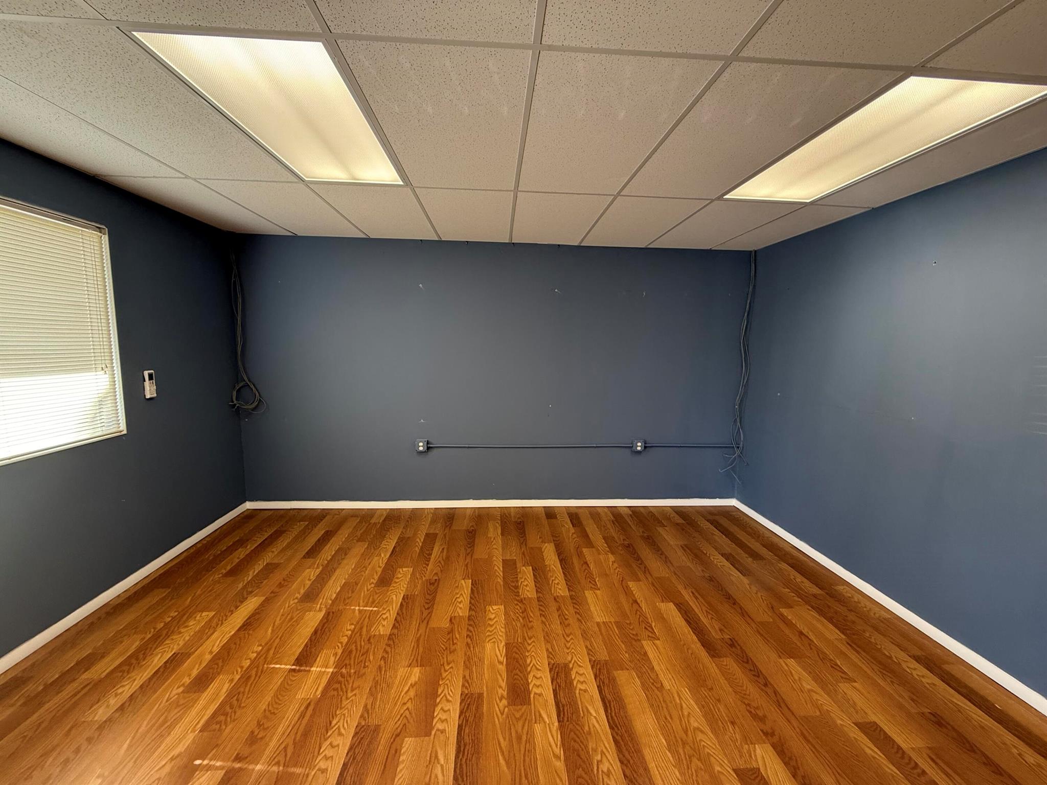 CONTRACTORS BUSINESS PARK - Commercial Lease