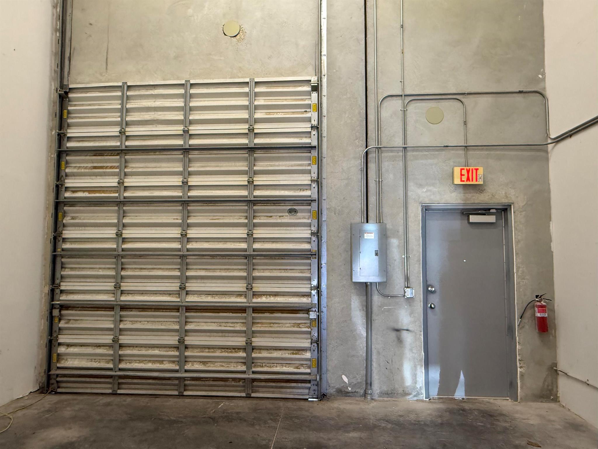 CONTRACTORS BUSINESS PARK - Commercial Lease