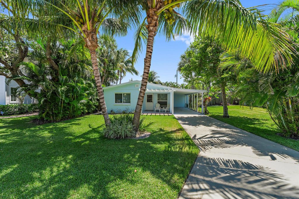 Photo of 3414 Harbor Road S, Jupiter, FL 33469 (MLS # R11094464)