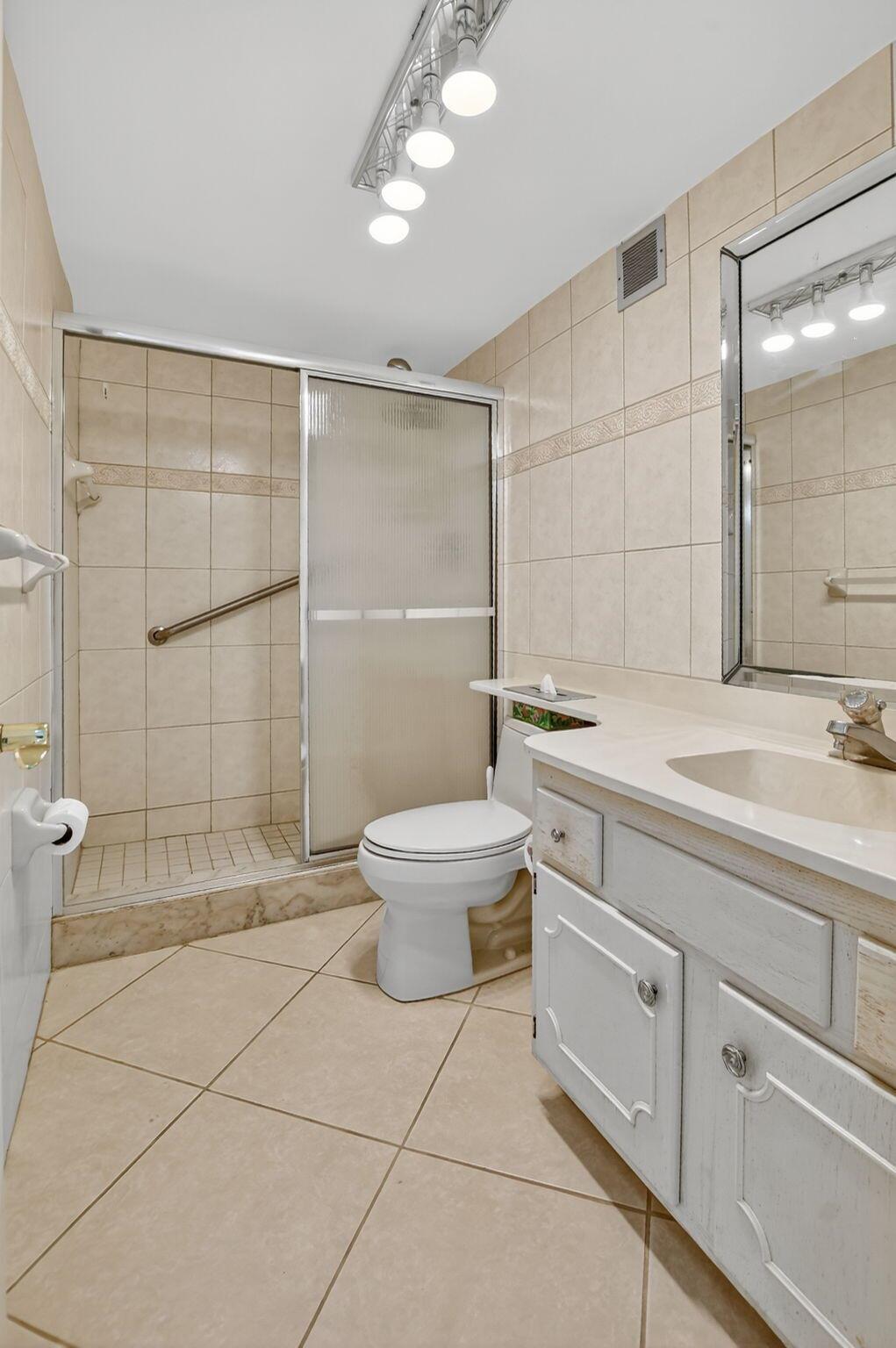 OCEAN HARBOR CONDO - Residential Lease