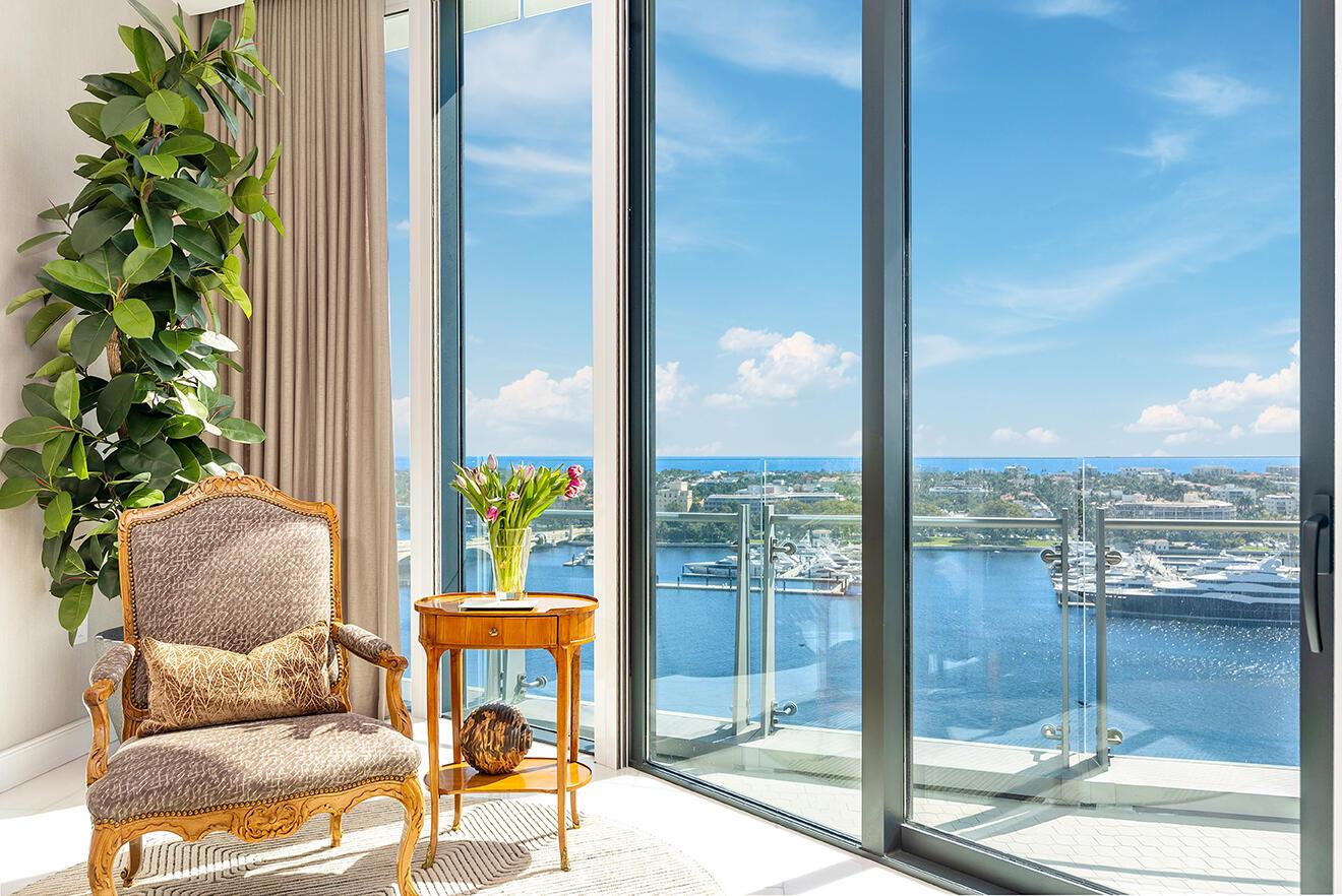BRISTOL CONDO - Residential