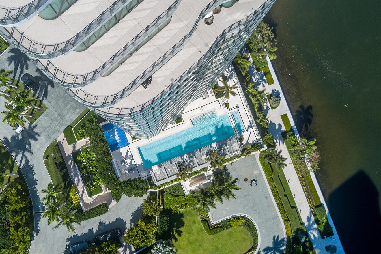 BRISTOL CONDO - Residential