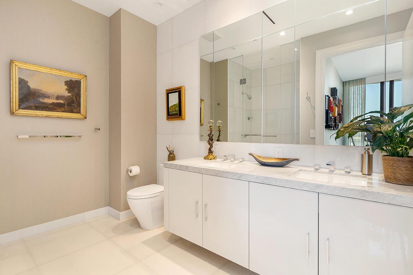 BRISTOL CONDO - Residential