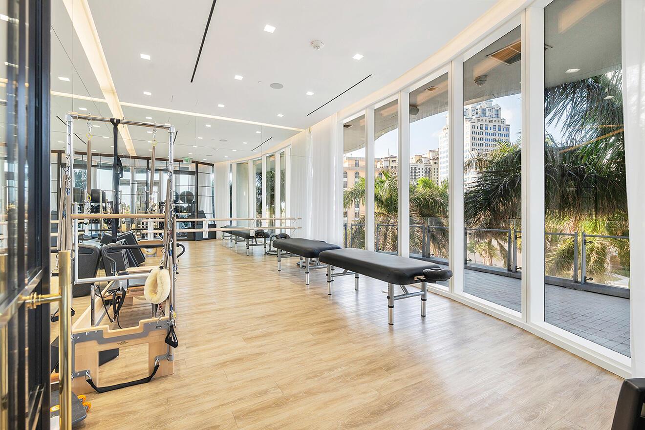 BRISTOL CONDO - Residential