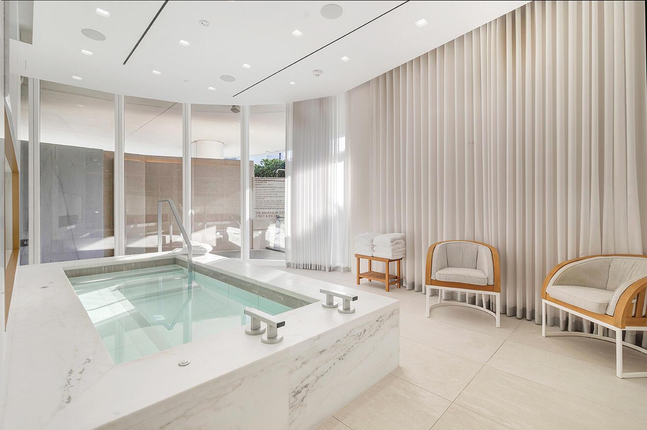 BRISTOL CONDO - Residential
