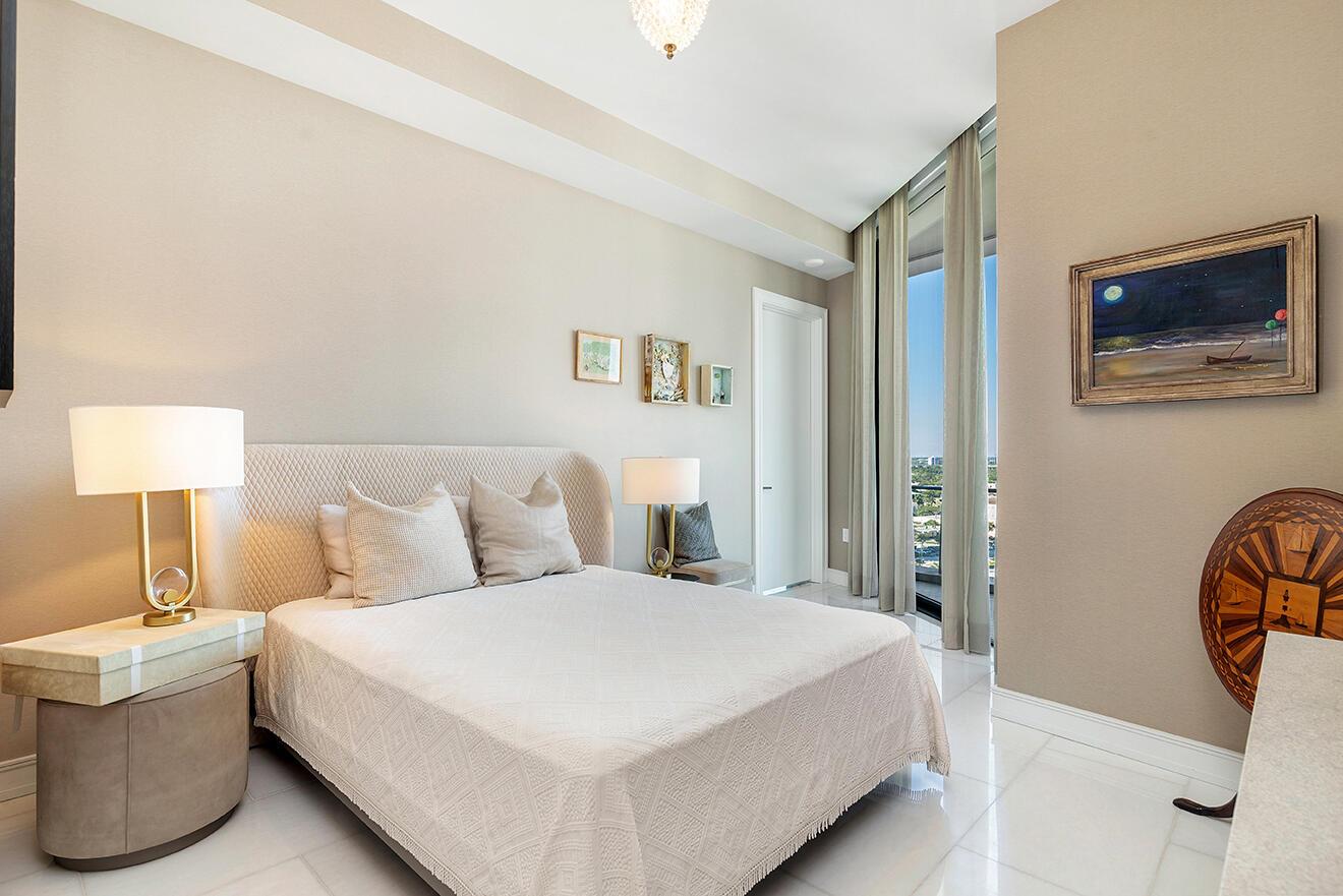 BRISTOL CONDO - Residential