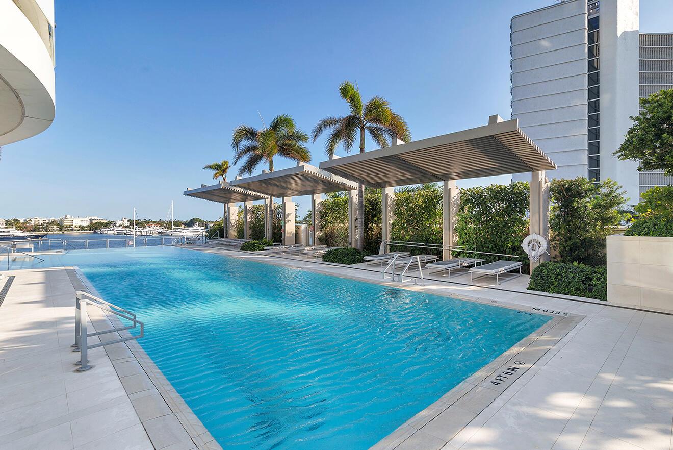 BRISTOL CONDO - Residential