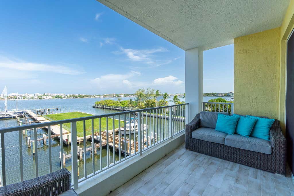 Photo of 806 E Windward Way #424, Lantana, FL 33462 (MLS # B26065407)