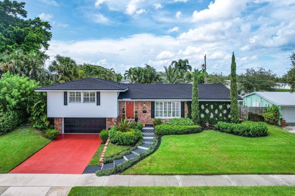 Photo of 513 Anchorage Drive, North Palm Beach, FL 33408 (MLS # R10913879)