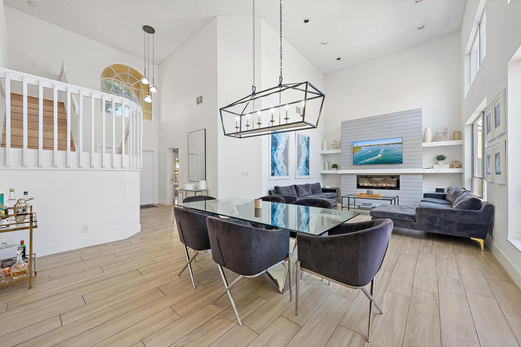 SIENA OAKS - Residential