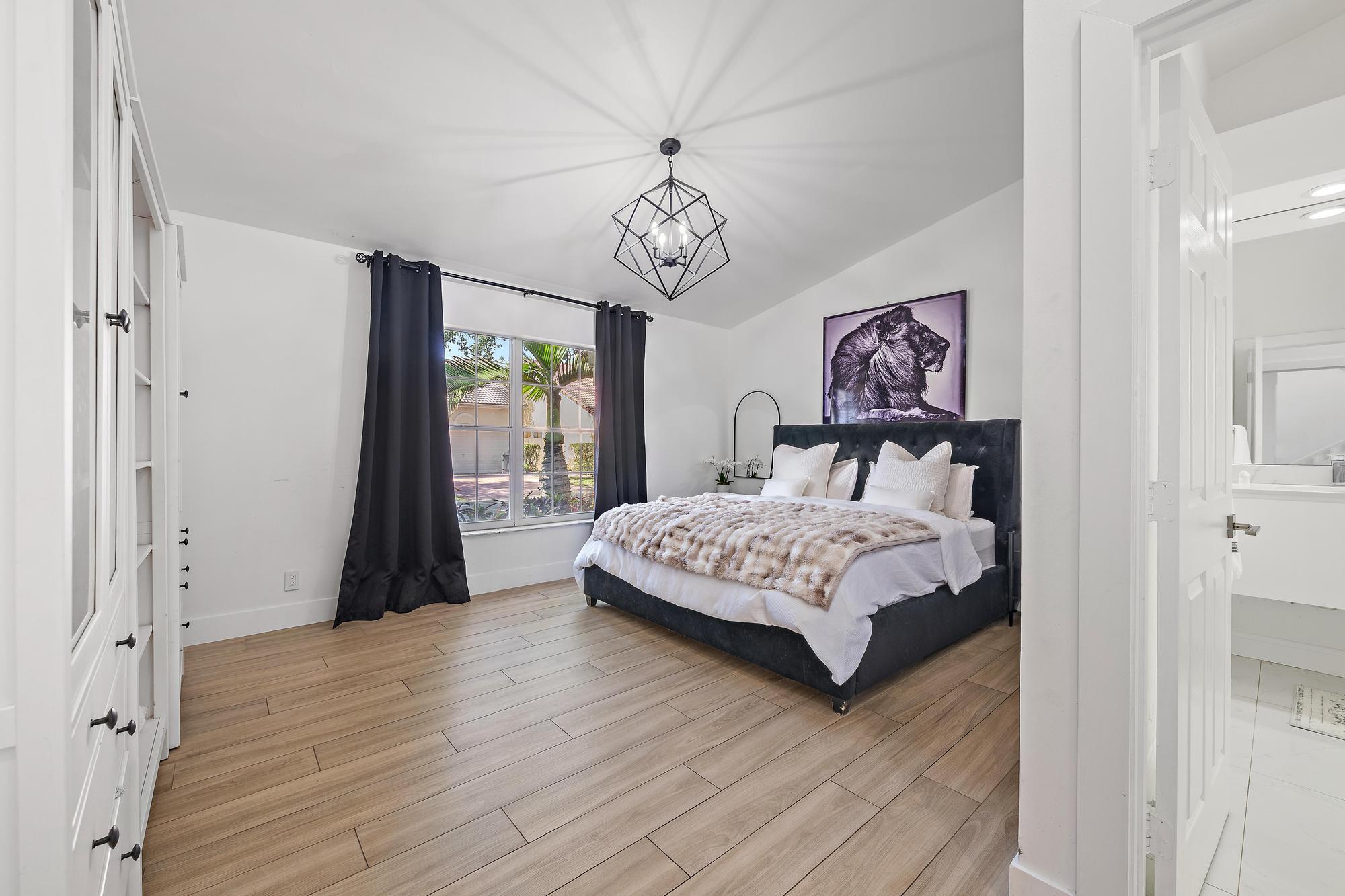 SIENA OAKS - Residential