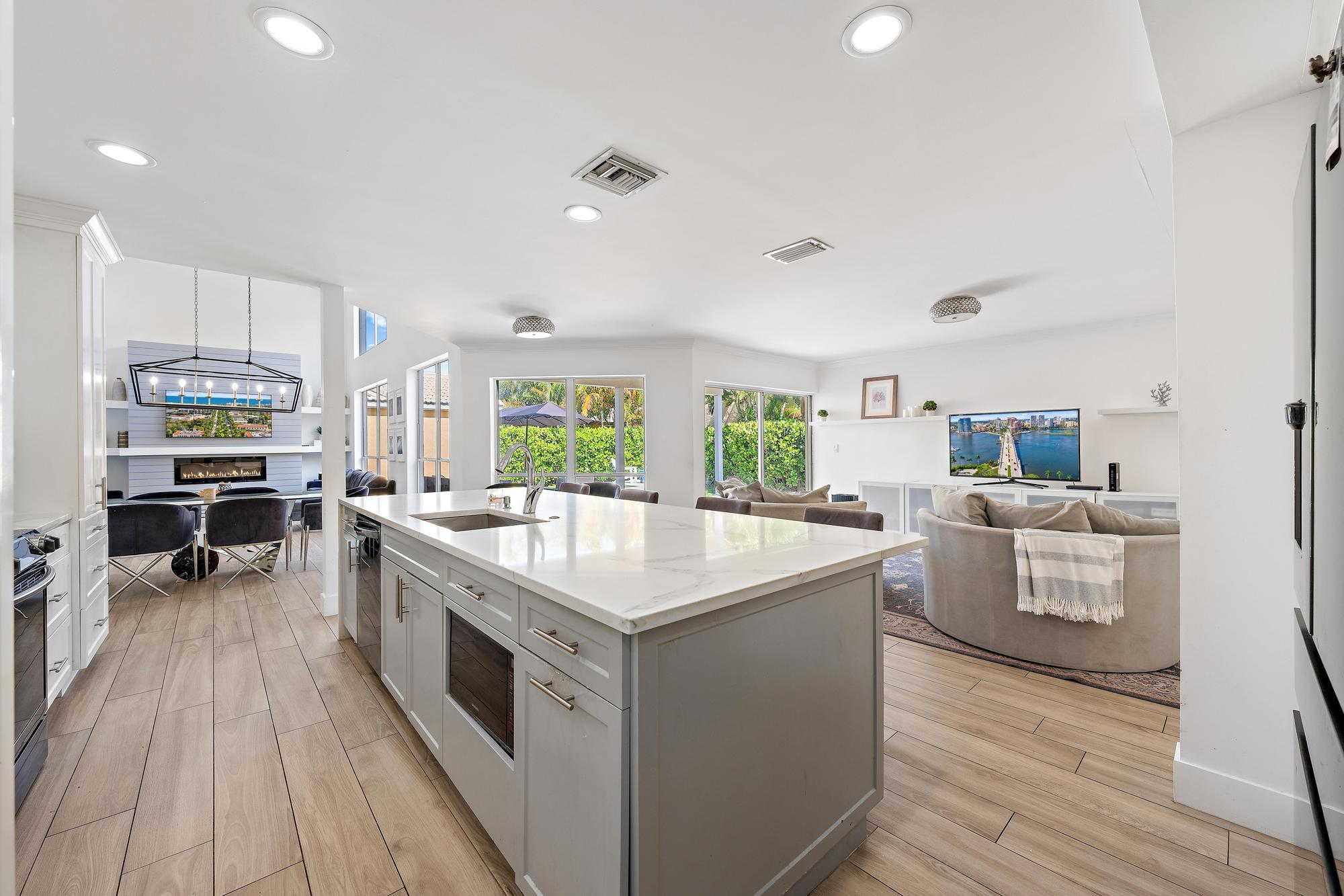 10101 Oak Bark Lane