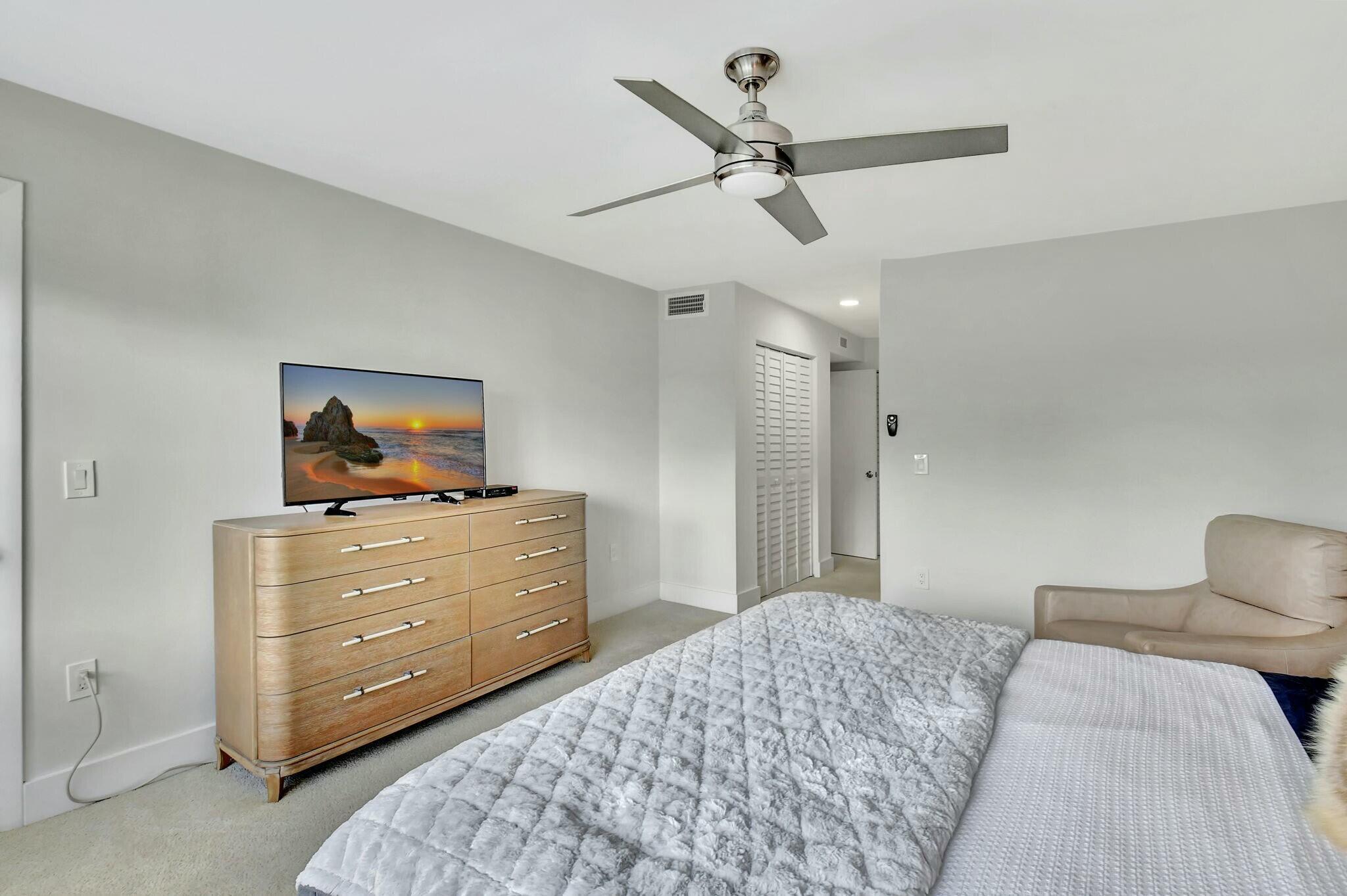 SOUTHPORT AT HUNTERS RUN - Residential