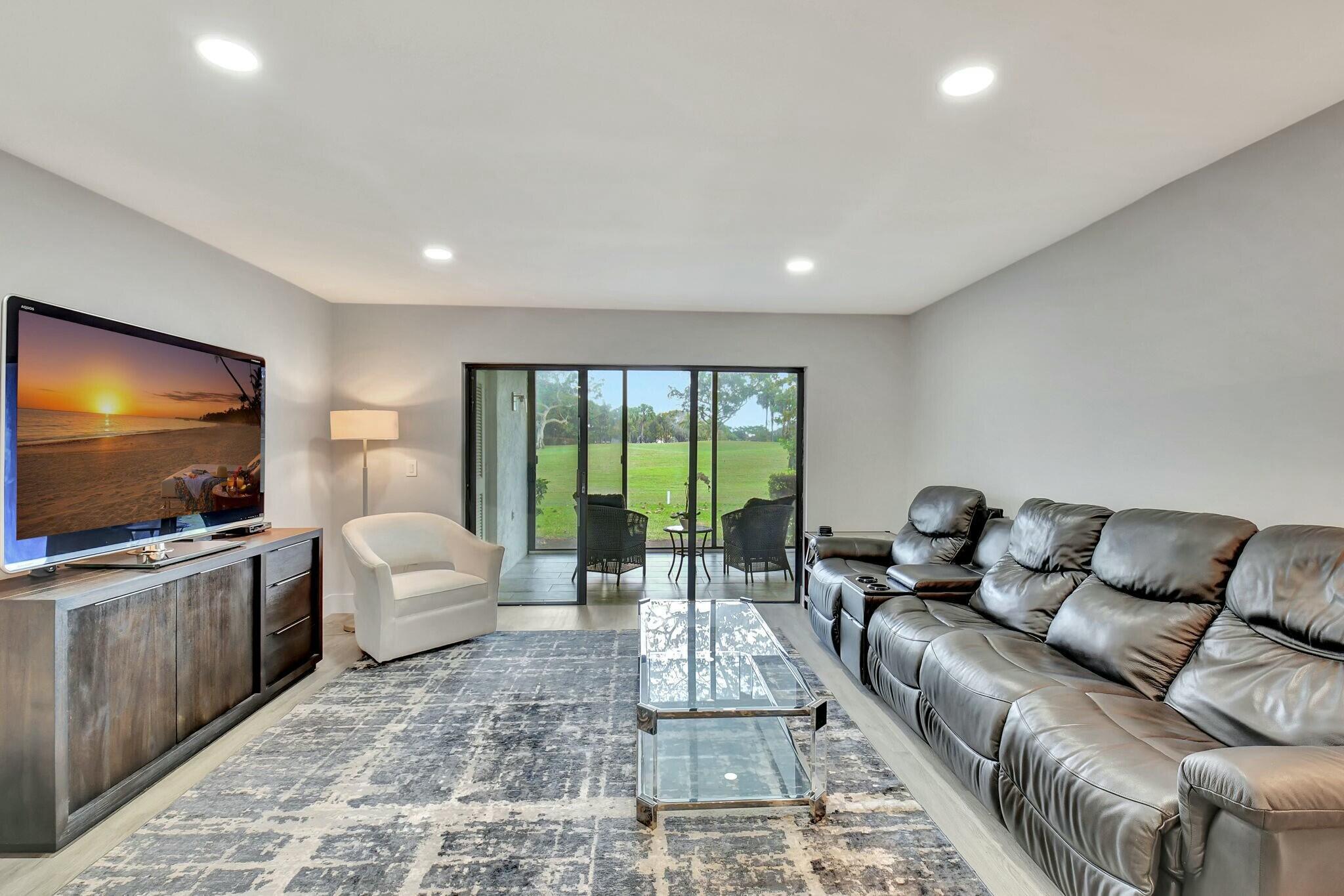 SOUTHPORT AT HUNTERS RUN - Residential
