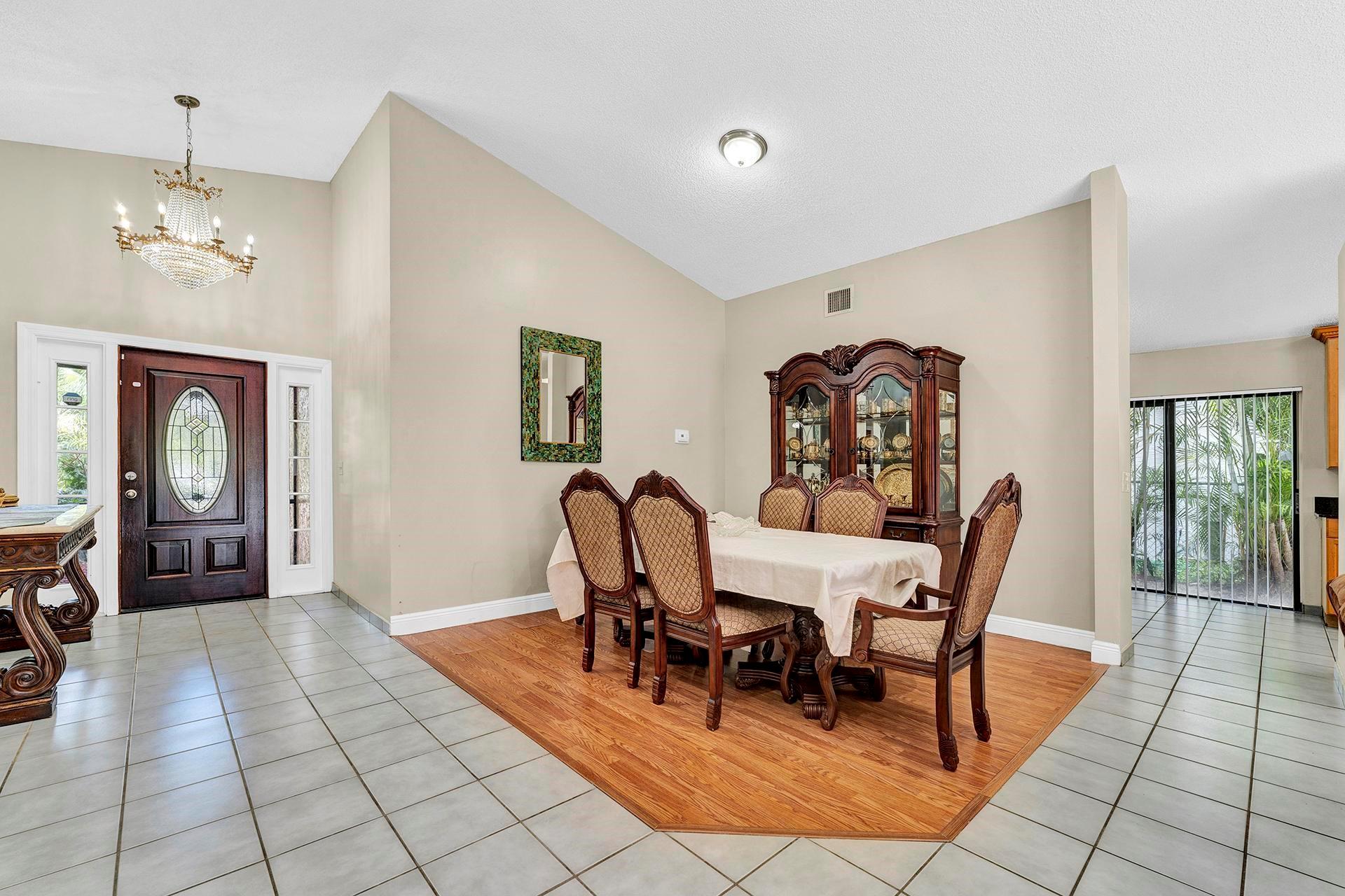 10998 NW 1st Manor
