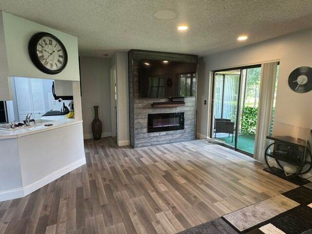 Photo of 3 VÃ­a De Casas Sur, Boynton Beach, FL 33426 (MLS # B26056901)