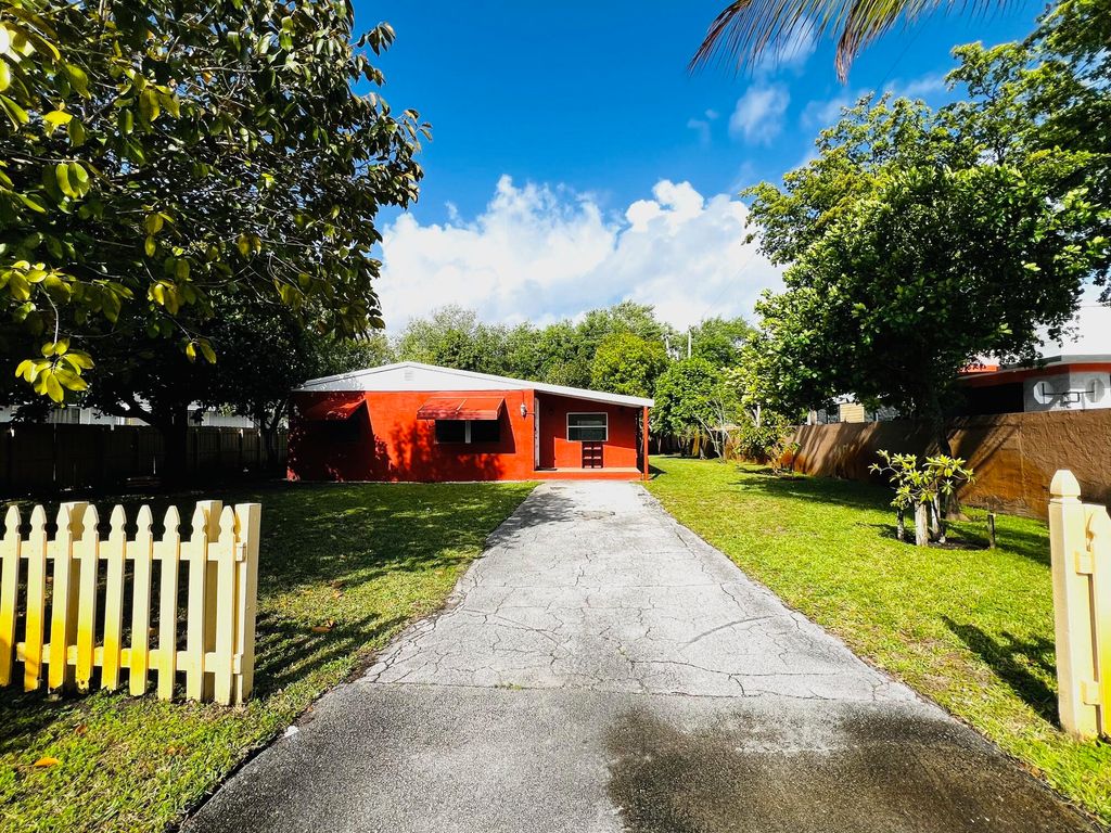 Photo of 14791 Whatley Road, Delray Beach, FL 33445 (MLS # B26011218)
