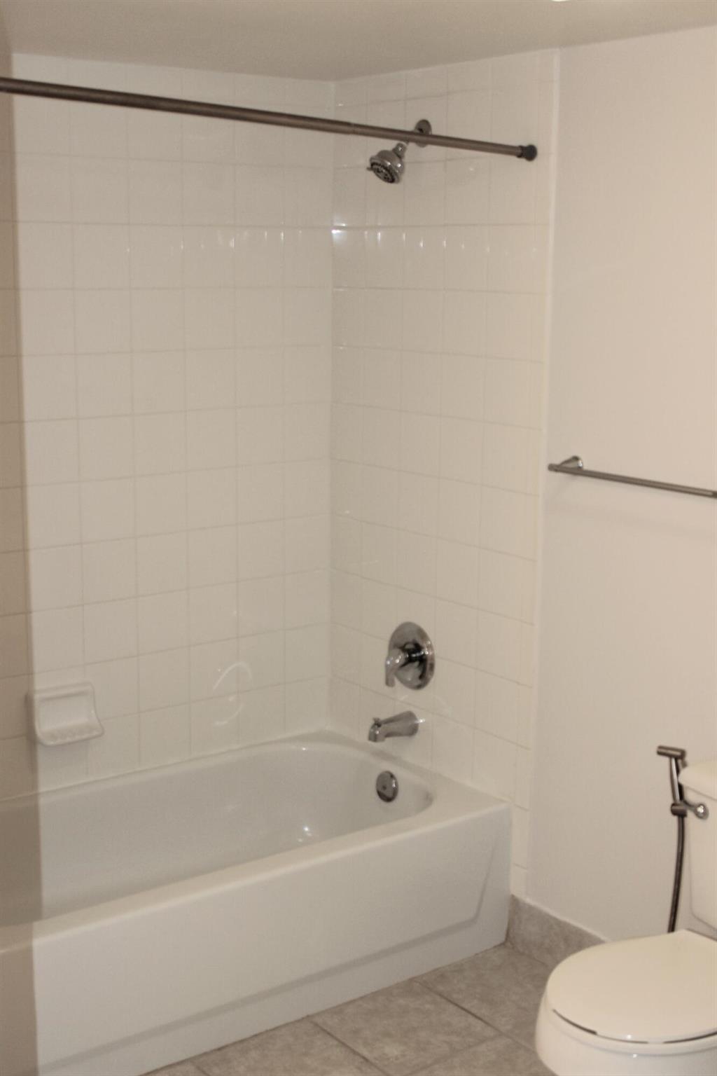 GRAND VIEW AT CRESTWOOD C - Residential Lease