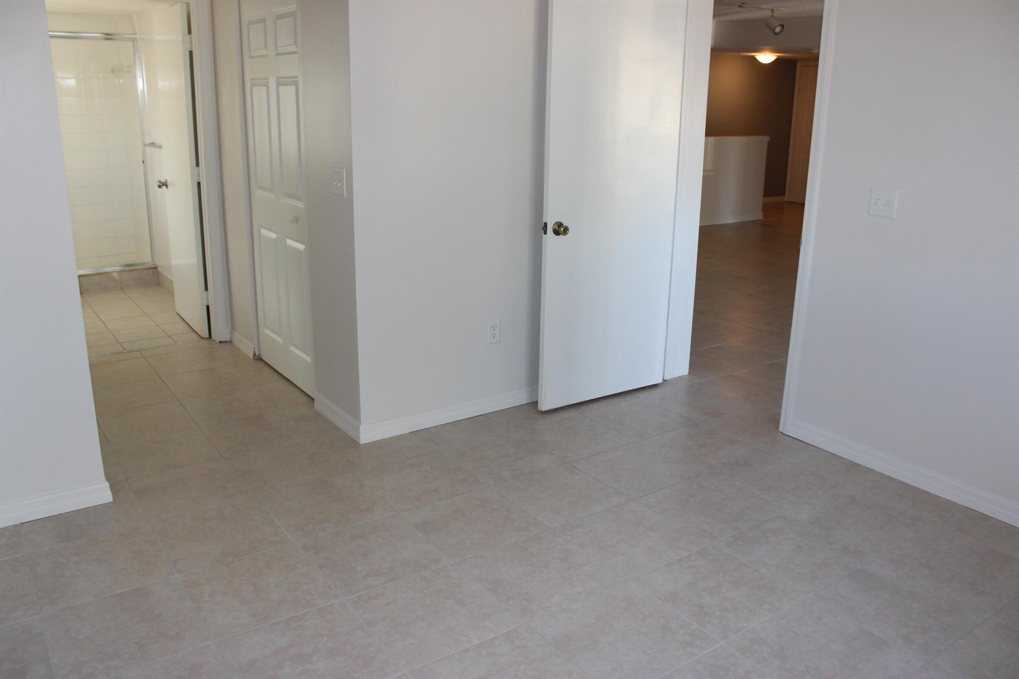 GRAND VIEW AT CRESTWOOD C - Residential Lease