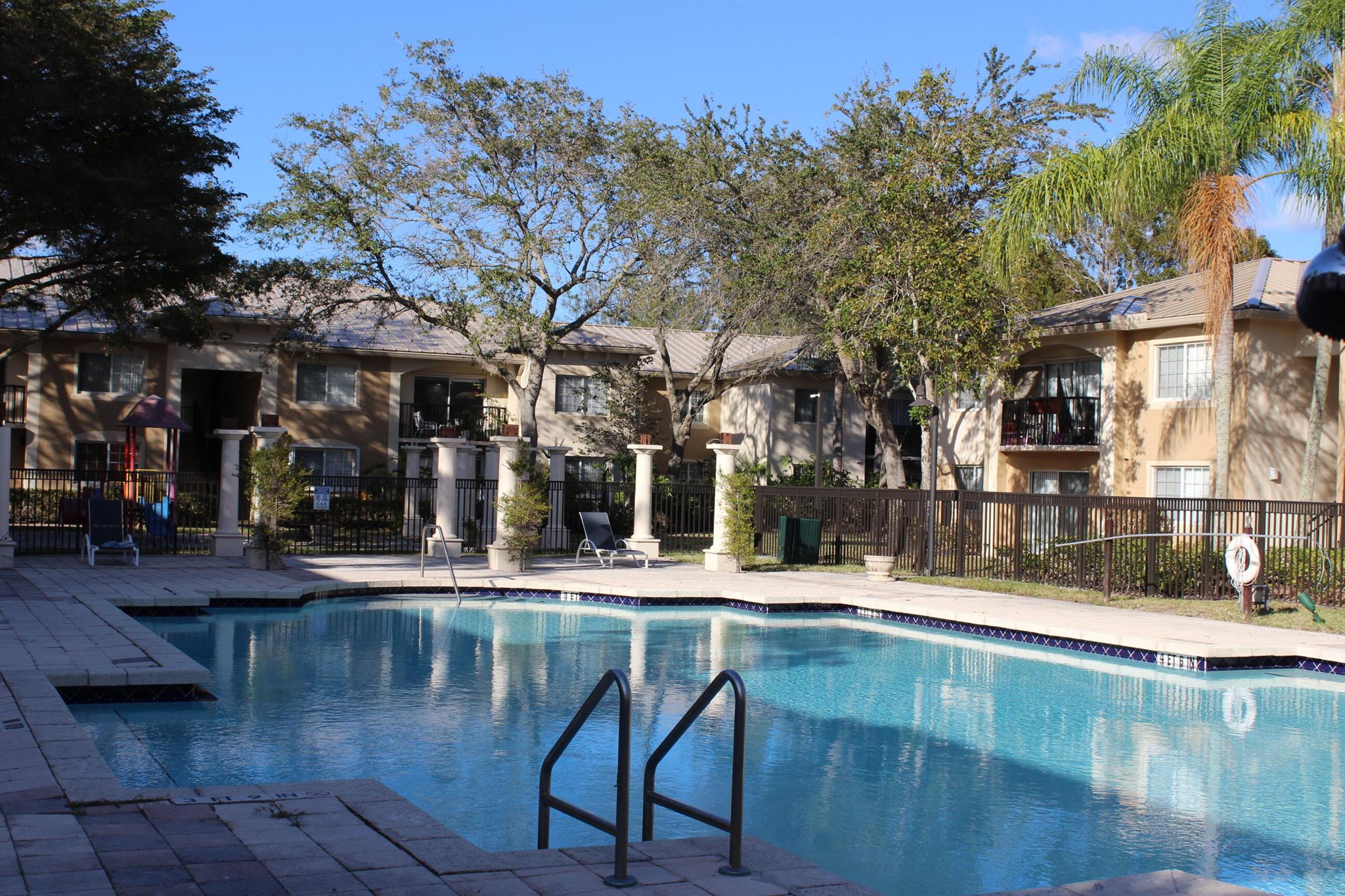 GRAND VIEW AT CRESTWOOD C - Residential Lease