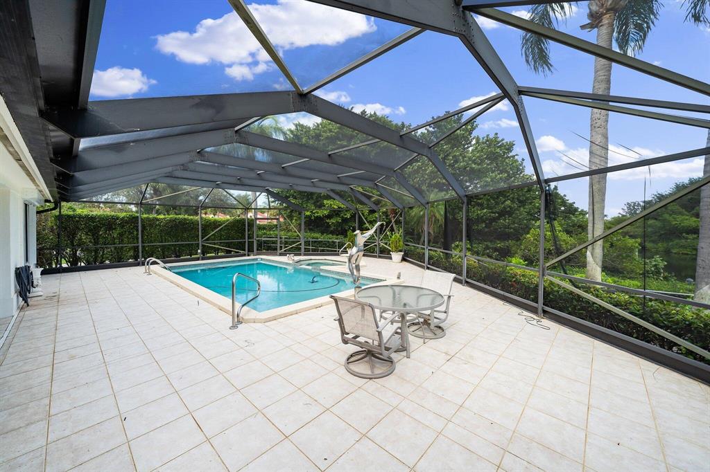 SOUTHERN CAY AT JONATHANS - Residential