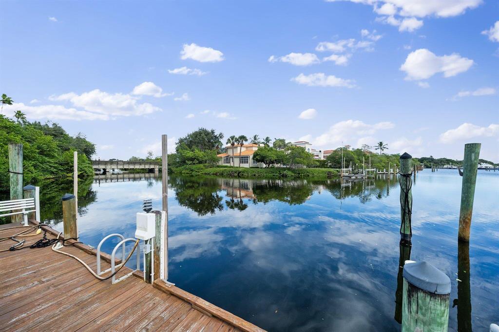 SOUTHERN CAY AT JONATHANS - Residential