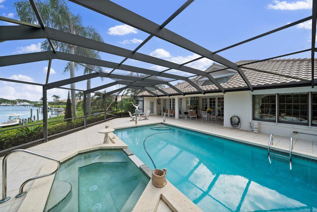 SOUTHERN CAY AT JONATHANS - Residential