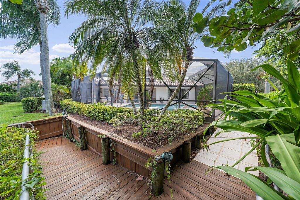 SOUTHERN CAY AT JONATHANS - Residential