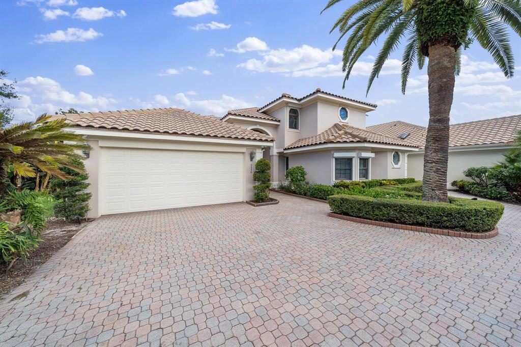 SOUTHERN CAY AT JONATHANS - Residential