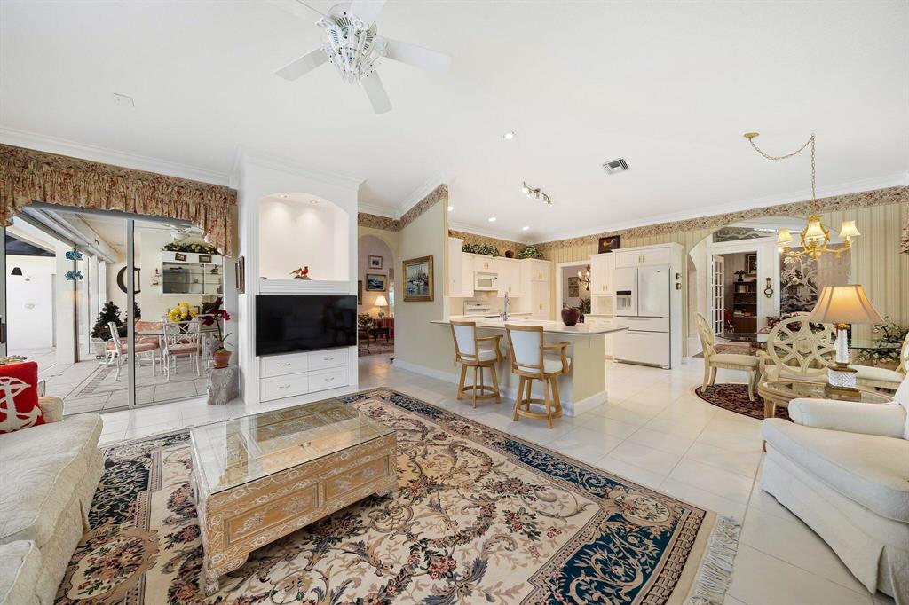 SOUTHERN CAY AT JONATHANS - Residential