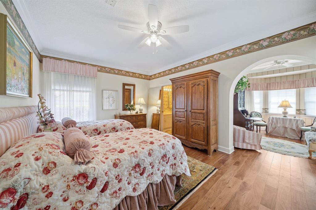 SOUTHERN CAY AT JONATHANS - Residential