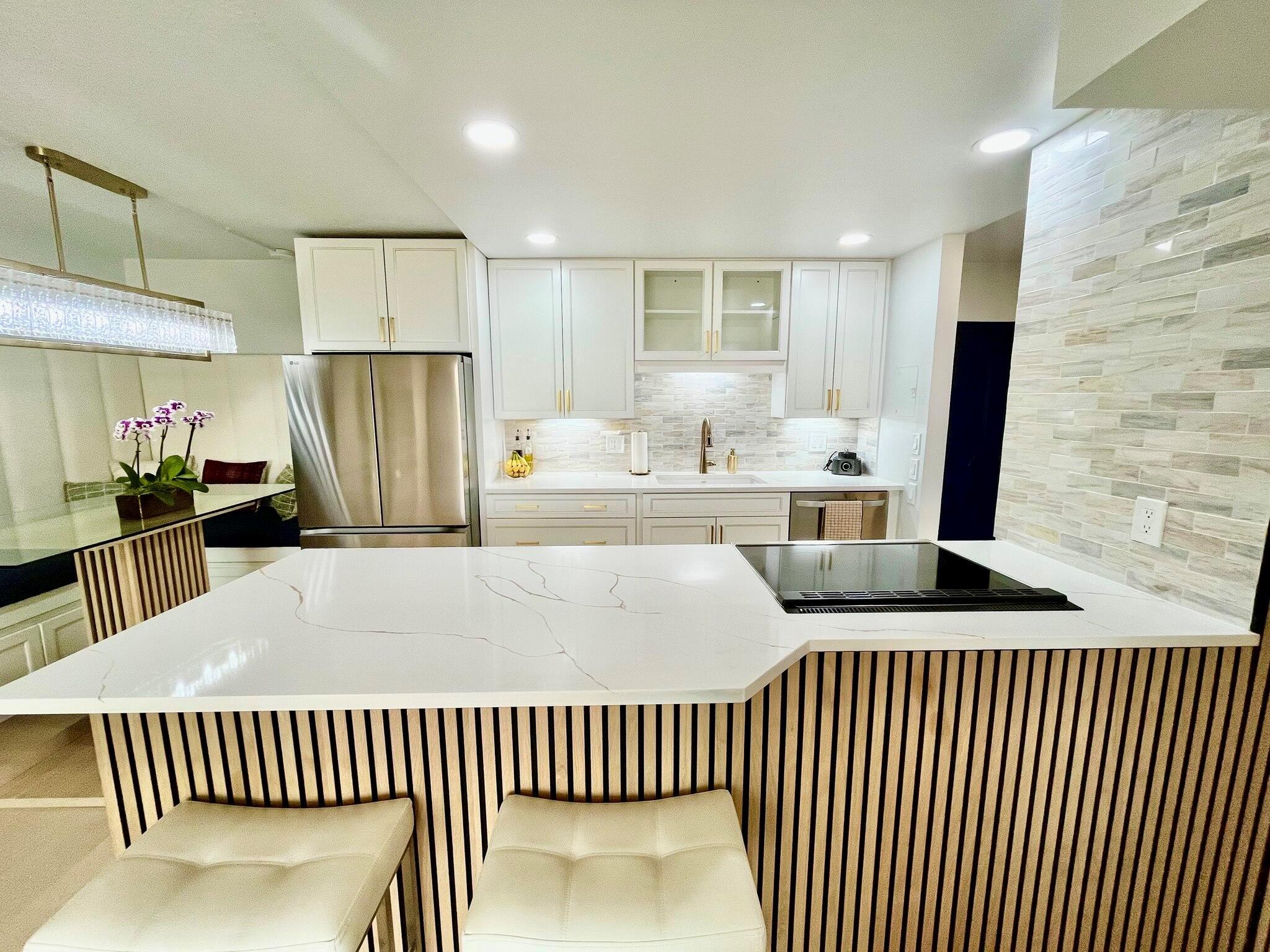 2121 N Ocean Boulevard 305w