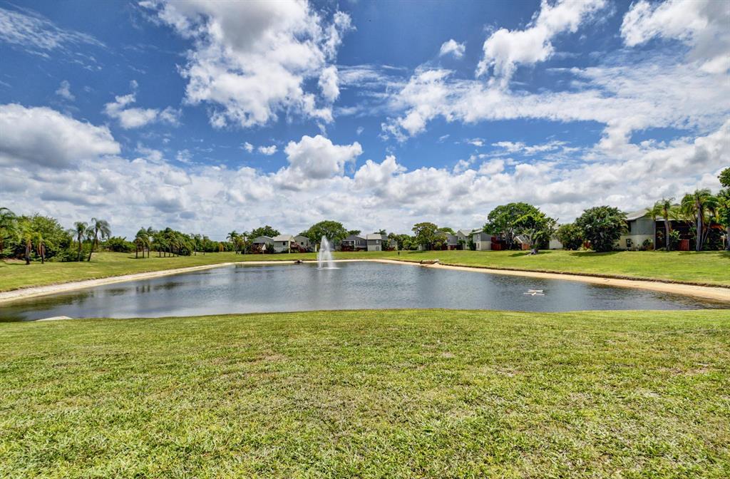 CROSSINGS OF BOYNTON BEACH CONDO - Residential