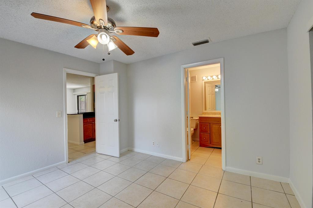 CROSSINGS OF BOYNTON BEACH CONDO - Residential